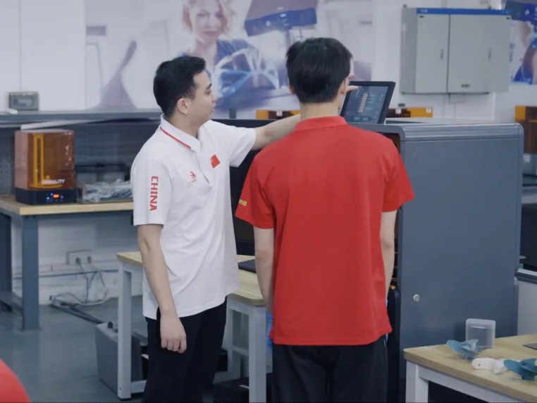 工業(yè)3D打印機